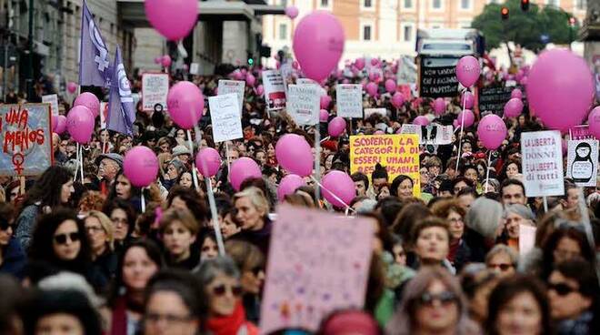 8 MARZO: NOI SCIOPERIAMO!