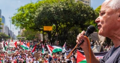 Il Fronte di Lotta No Austerity sostiene la campagna internazionale per Ze Maria, condannato a due anni di carcere per un intervento contro Israele Il Fronte di Lotta No Austerity sostiene la campagna internazionale per Ze Maria, condannato a due anni di carcere per un intervento contro Israele